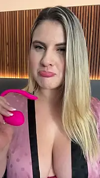 EmiilyAdams  online show from 02/20/26, 10:32