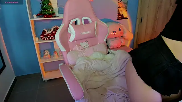 Snapshot of Artic_love chatting on 01/25/25, 06:34 Artic love online show from 01/25/25, 06:34