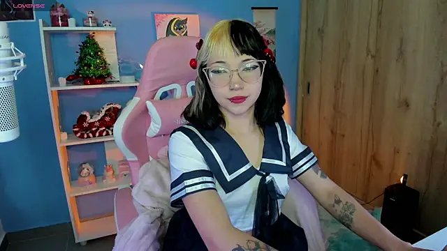 Snapshot of Artic_love chatting on 01/28/25, 07:11 Artic love online show from 01/28/25, 07:11