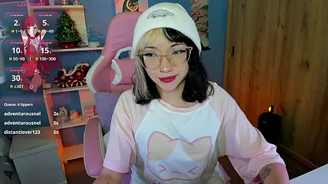 Snapshot of Artic_love chatting on 03/04/25, 10:13 Artic love online show from 03/04/25, 10:13