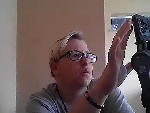 bisexualboy05 online show from 01/12/25, 02:19