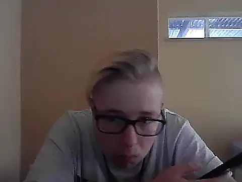 bisexualboy05 online show from 01/14/25, 07:59