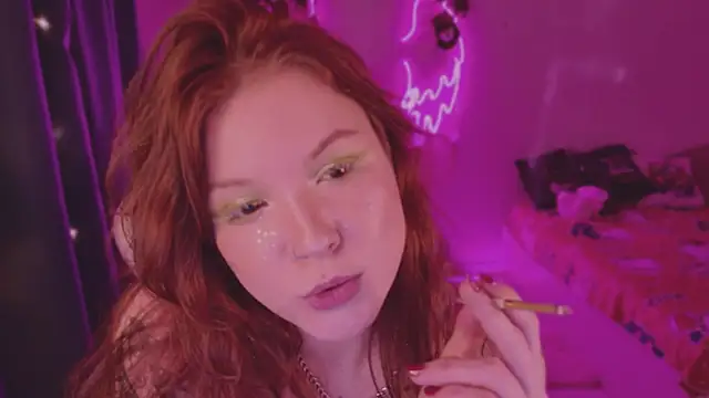 Snapshot of Elsie_Ginger chatting on 12/24/24, 12:55 Elsie Ginger online show from 12/24/24, 12:55