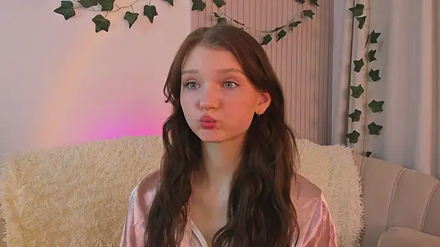 Snapshot of CindyGarrison chatting on 01/31/25, 12:17 CindyGarrison online show from 01/31/25, 12:17