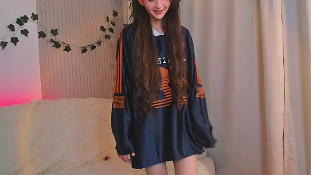 Snapshot of CindyGarrison chatting on 02/17/25, 12:10 CindyGarrison online show from 02/17/25, 12:10