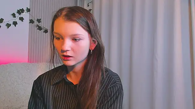 Snapshot of CindyGarrison chatting on 02/25/25, 12:36 CindyGarrison online show from 02/25/25, 12:36