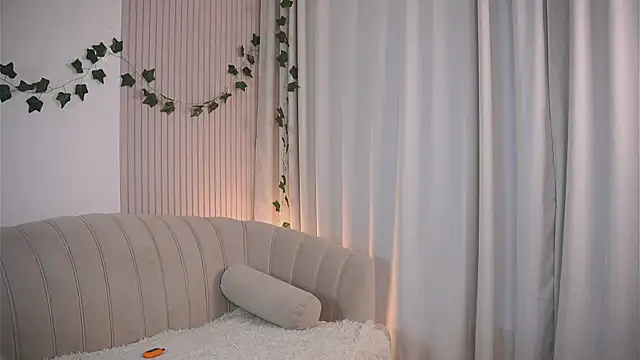 Snapshot of CindyGarrison chatting on 03/14/25, 03:59 CindyGarrison online show from 03/14/25, 03:59