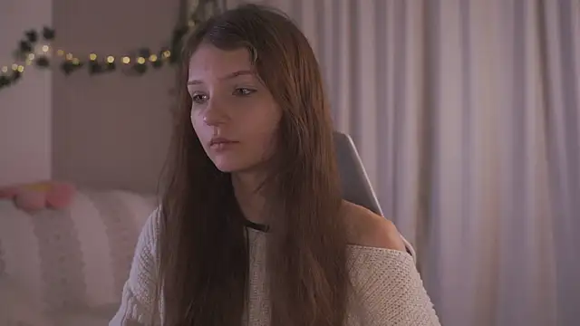 Snapshot of CindyGarrison chatting on 10/27/25, 01:20 CindyGarrison online show from 10/27/25, 01:20