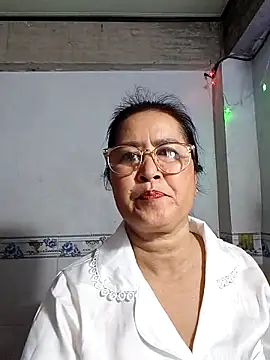 Snapshot of phnz chatting on 11/04/25, 08:24 phnz online show from 11/04/25, 08:24