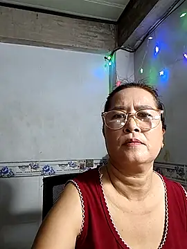 Snapshot of phnz chatting on 11/25/25, 09:15 phnz online show from 11/25/25, 09:15