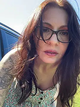 BeautifulMesss online show from 09/28/25, 04:12