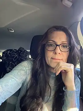 BeautifulMesss online show from 10/22/25, 04:07