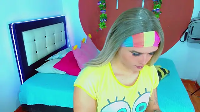 TaylorMon online show from 12/03/25, 03:43