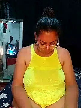 Snapshot of sorbetico_perverse chatting on 02/26/25, 09:27 sorbetico perverse online show from 02/26/25, 09:27