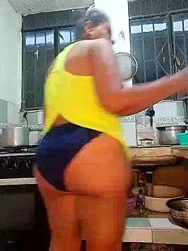 Snapshot of sorbetico_perverse chatting on 03/03/25, 11:00 sorbetico perverse online show from 03/03/25, 11:00