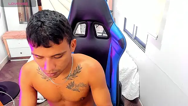 Backsex boy online show from 09/11/25, 04:18