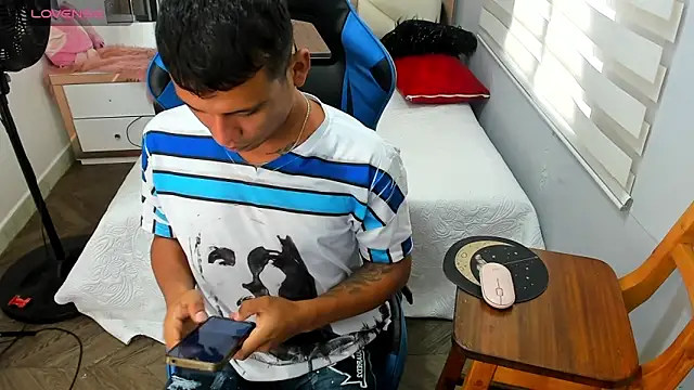 Backsex boy online show from 10/06/25, 01:08