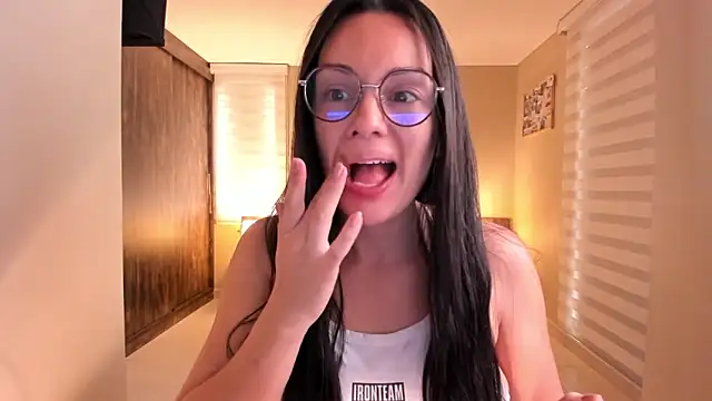 Snapshot of anabel_025 chatting on 02/13/25, 01:15 anabel 025 online show from 02/13/25, 01:15