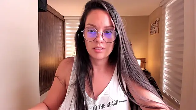 Snapshot of anabel_025 chatting on 03/17/25, 06:32 anabel 025 online show from 03/17/25, 06:32