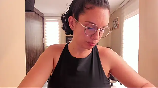 Snapshot of anabel_025 chatting on 05/21/26, 07:43 anabel 025 online show from 05/21/26, 07:43
