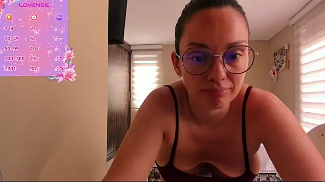 Snapshot of anabel_025 chatting on 06/10/26, 03:44 anabel 025 online show from 06/10/26, 03:44