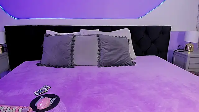 Julieta Cortes   online show from 09/20/25, 11:55