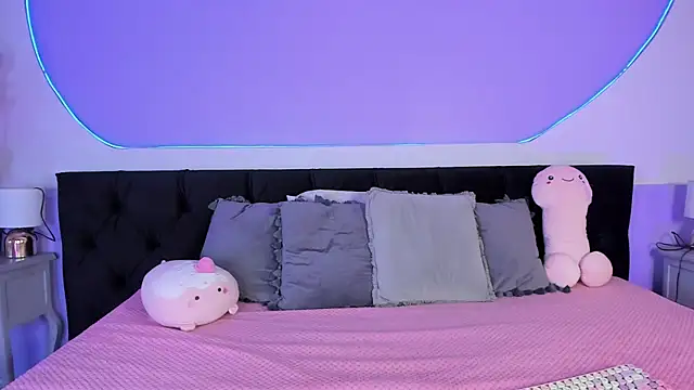 Julieta Cortes   online show from 10/22/25, 12:05