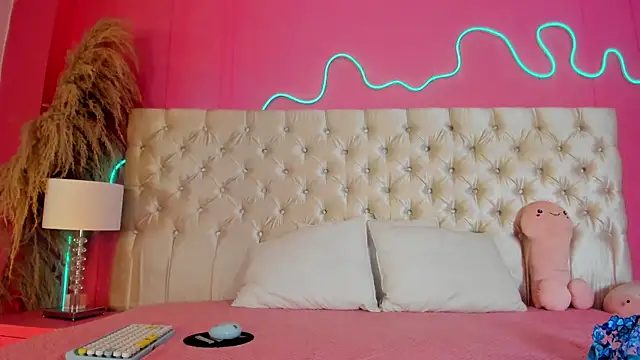 Julieta Cortes   online show from 03/31/26, 11:54