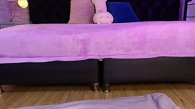 Julieta Cortes   online show from 04/07/26, 12:05