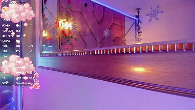 Snapshot of Yuri_Stars chatting on 02/18/25, 08:03 Yuri Stars online show from 02/18/25, 08:03