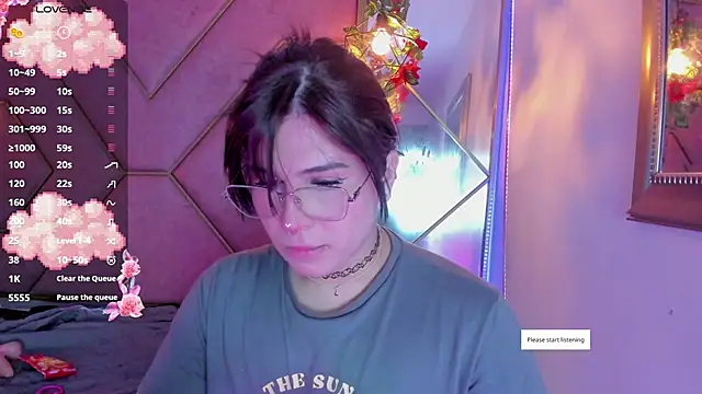 Snapshot of Yuri_Stars chatting on 02/19/25, 05:38 Yuri Stars online show from 02/19/25, 05:38