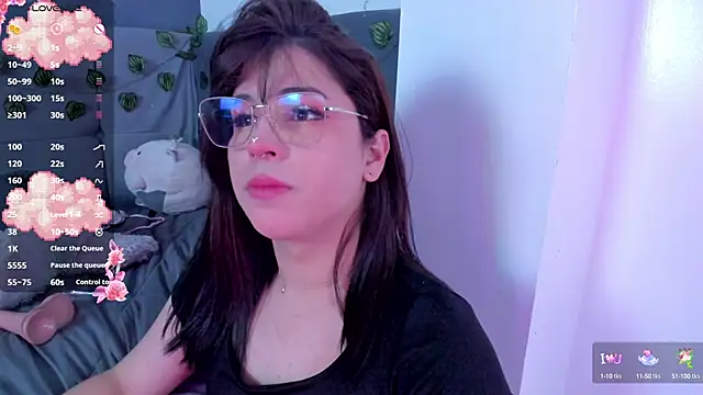 Snapshot of Yuri_Stars chatting on 03/20/25, 01:46 Yuri Stars online show from 03/20/25, 01:46