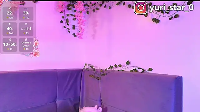 Snapshot of Yuri_Stars chatting on 11/19/25, 03:39 Yuri Stars online show from 11/19/25, 03:39