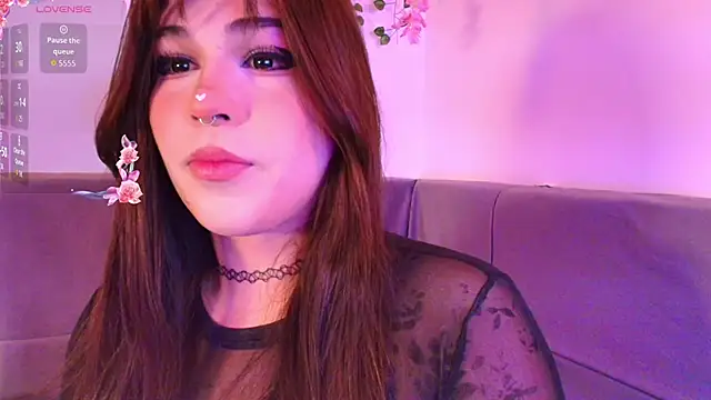 Snapshot of Yuri_Stars chatting on 01/10/26, 11:20 Yuri Stars online show from 01/10/26, 11:20