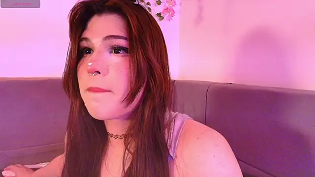 Snapshot of Yuri_Stars chatting on 01/14/26, 04:07 Yuri Stars online show from 01/14/26, 04:07