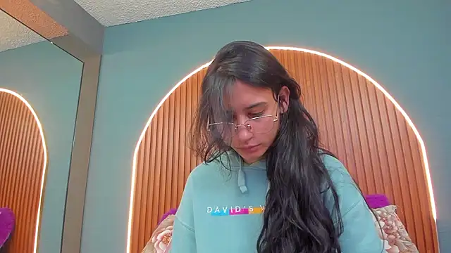 NayeCloud online show from 02/03/26, 03:59