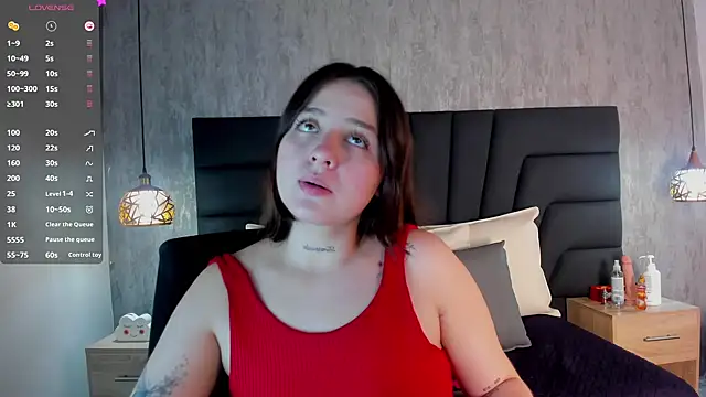 Sabrina Lennox online show from 02/13/25, 07:52