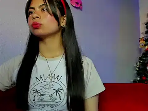 Snapshot of sallome21 chatting on 12/16/24, 09:20 sallome21 online show from 12/16/24, 09:20