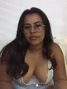 Snapshot of lollitta-33677 chatting on 12/29/24, 03:33 lollitta-33677 online show from 12/29/24, 03:33