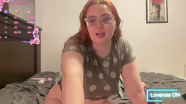 Snapshot of abbi-willow chatting on 11/10/25, 10:20 abbi-willow online show from 11/10/25, 10:20