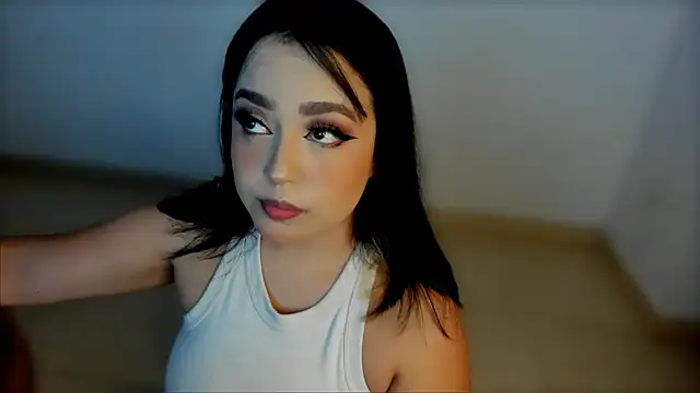 Snapshot of ValeryySoto_ chatting on 12/19/24, 02:01 ValeryySoto online show from 12/19/24, 02:01