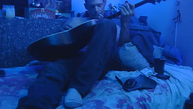 Snapshot of TheOneYouLove69 chatting on 11/15/25, 06:11 TheOneYouLove69 online show from 11/15/25, 06:11