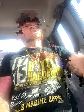 Snapshot of TheOneYouLove69 chatting on 11/21/25, 05:55 TheOneYouLove69 online show from 11/21/25, 05:55