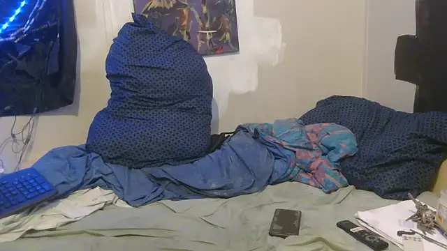 Snapshot of TheOneYouLove69 chatting on 11/28/25, 08:33 TheOneYouLove69 online show from 11/28/25, 08:33