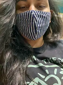 Snapshot of HaaniKaur chatting on 01/10/25, 05:24 HaaniKaur online show from 01/10/25, 05:24