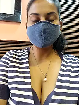 Snapshot of HaaniKaur chatting on 01/16/25, 08:00 HaaniKaur online show from 01/16/25, 08:00