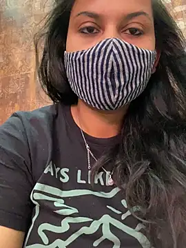 Snapshot of HaaniKaur chatting on 03/04/25, 07:51 HaaniKaur online show from 03/04/25, 07:51