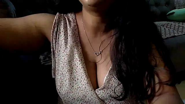 HaaniKaur online show from 06/10/26, 04:45