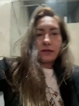 Snapshot of xLadyScarlettx chatting on 01/07/25, 03:03 xLadyScarlettx online show from 01/07/25, 03:03