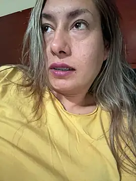 Snapshot of xLadyScarlettx chatting on 02/07/25, 02:29 xLadyScarlettx online show from 02/07/25, 02:29